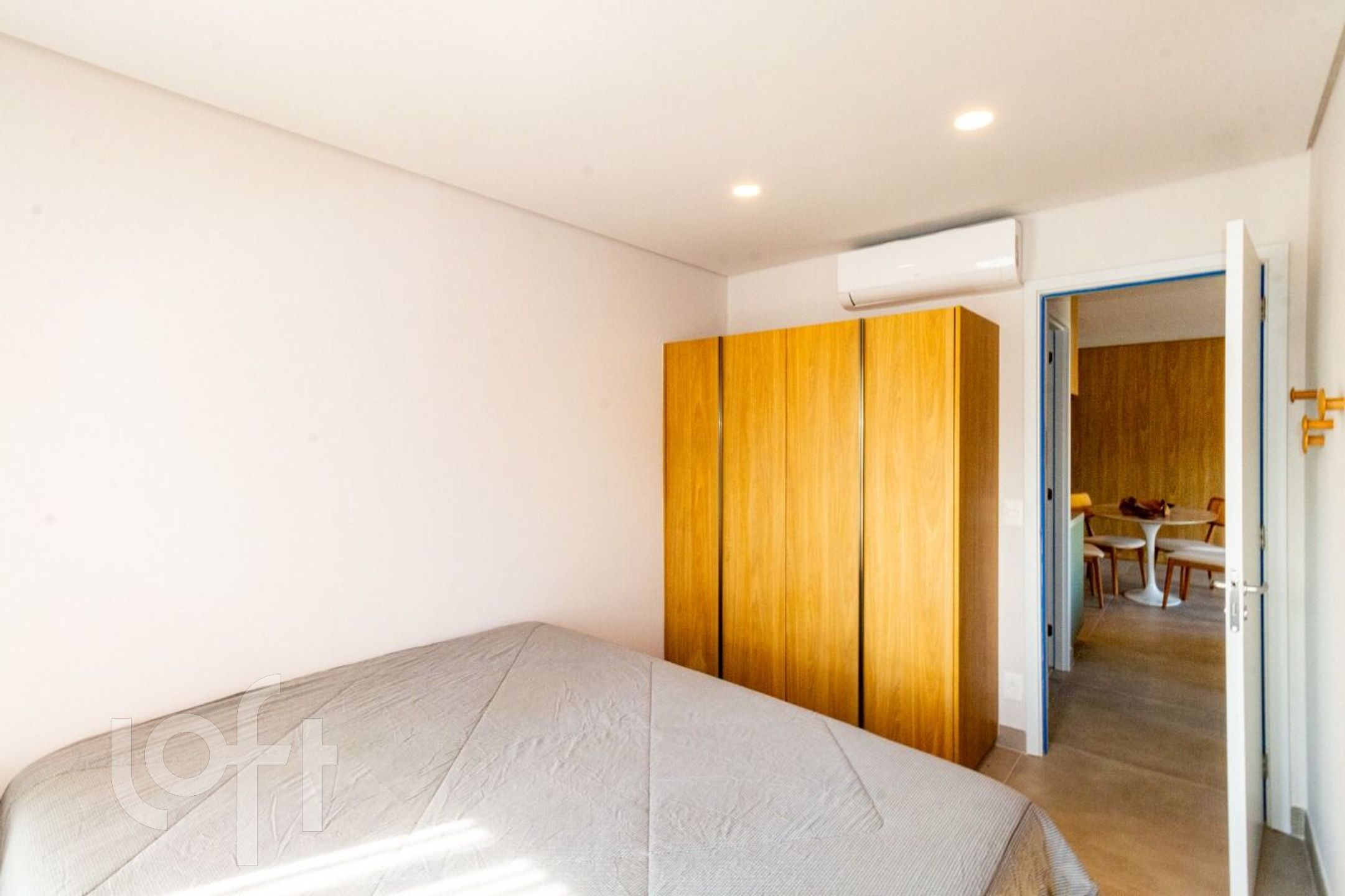 Apartamento à venda com 2 quartos, 70m² - Foto 14