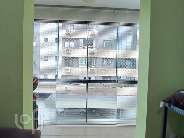 Apartamento com 42m², 1 dormitório, 1 vaga, Santana em Porto Alegre