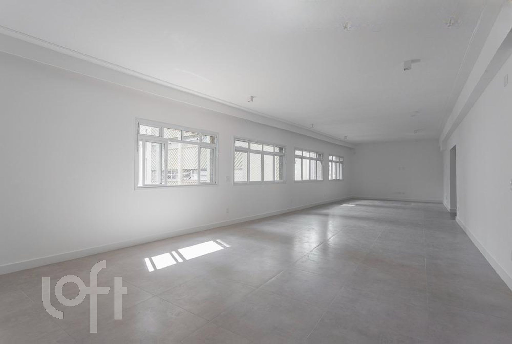 Apartamento à venda com 3 quartos, 209m² - Foto 6