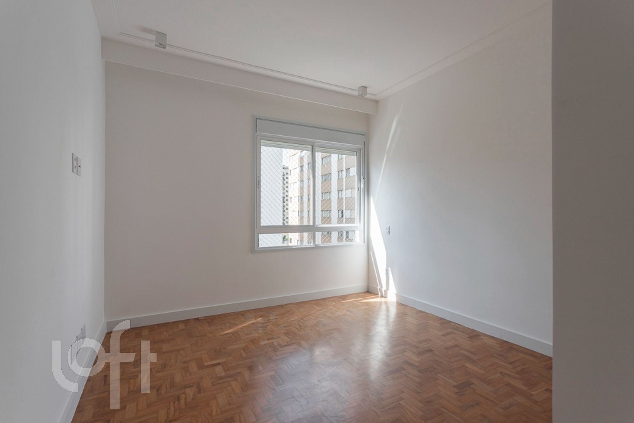 Apartamento à venda com 3 quartos, 209m² - Foto 9