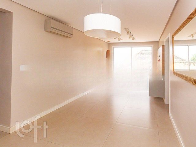 Apartamento com 115m², 3 dormitórios, 1 suíte, 1 vaga, Auxiliadora em Porto Alegre