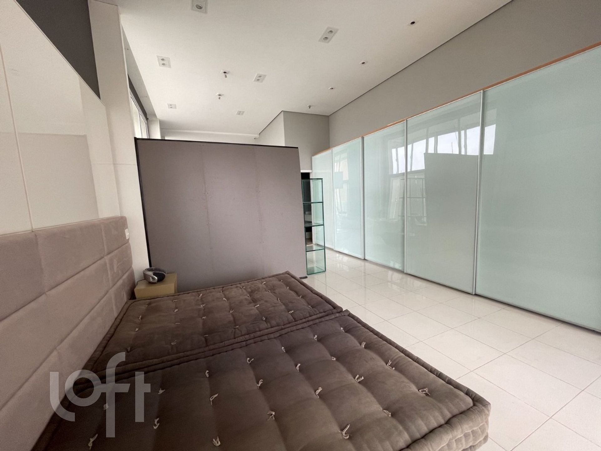 Apartamento à venda com 2 quartos, 187m² - Foto 11