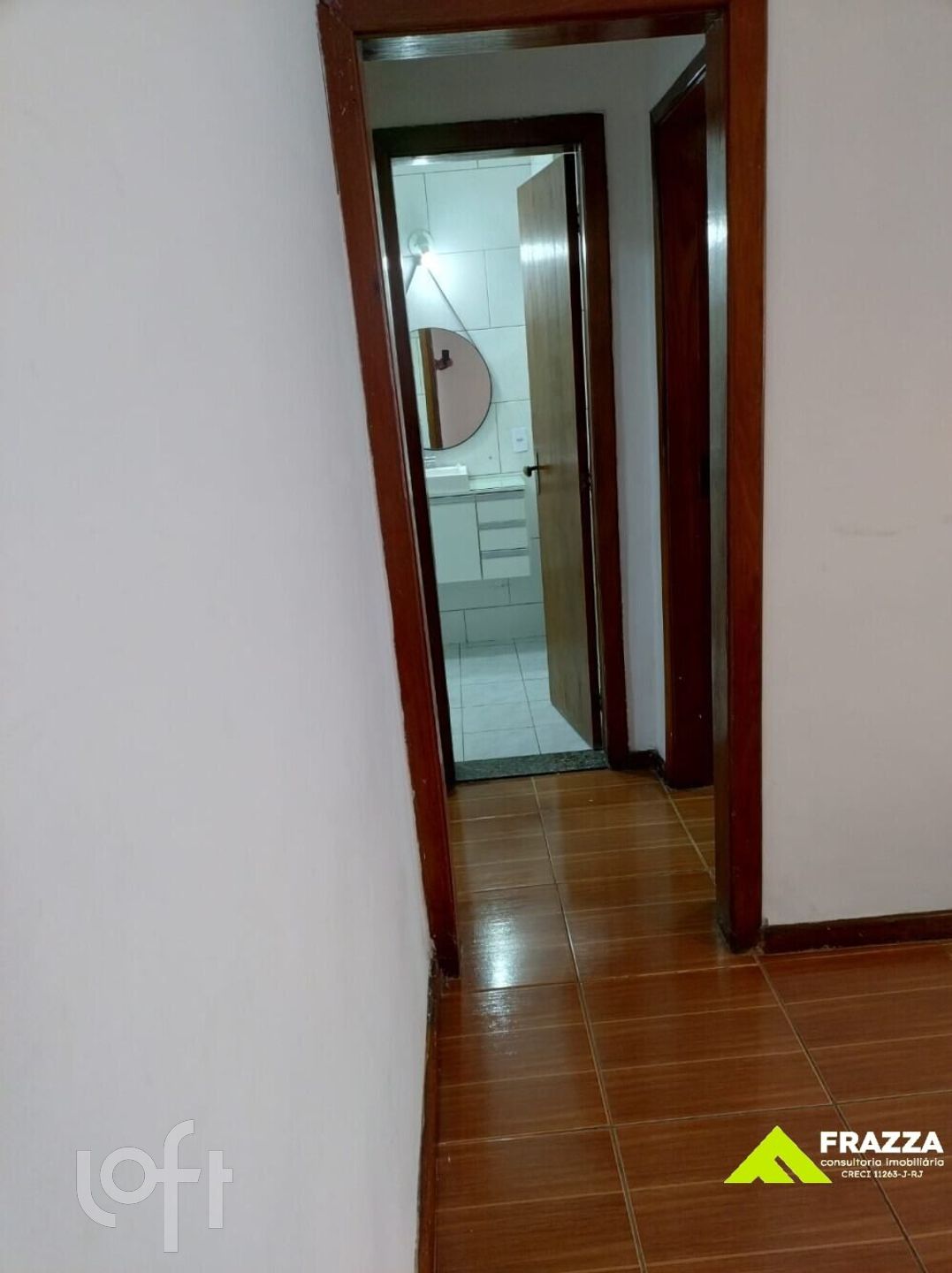 Apartamento à venda com 2 quartos, 70m² - Foto 3