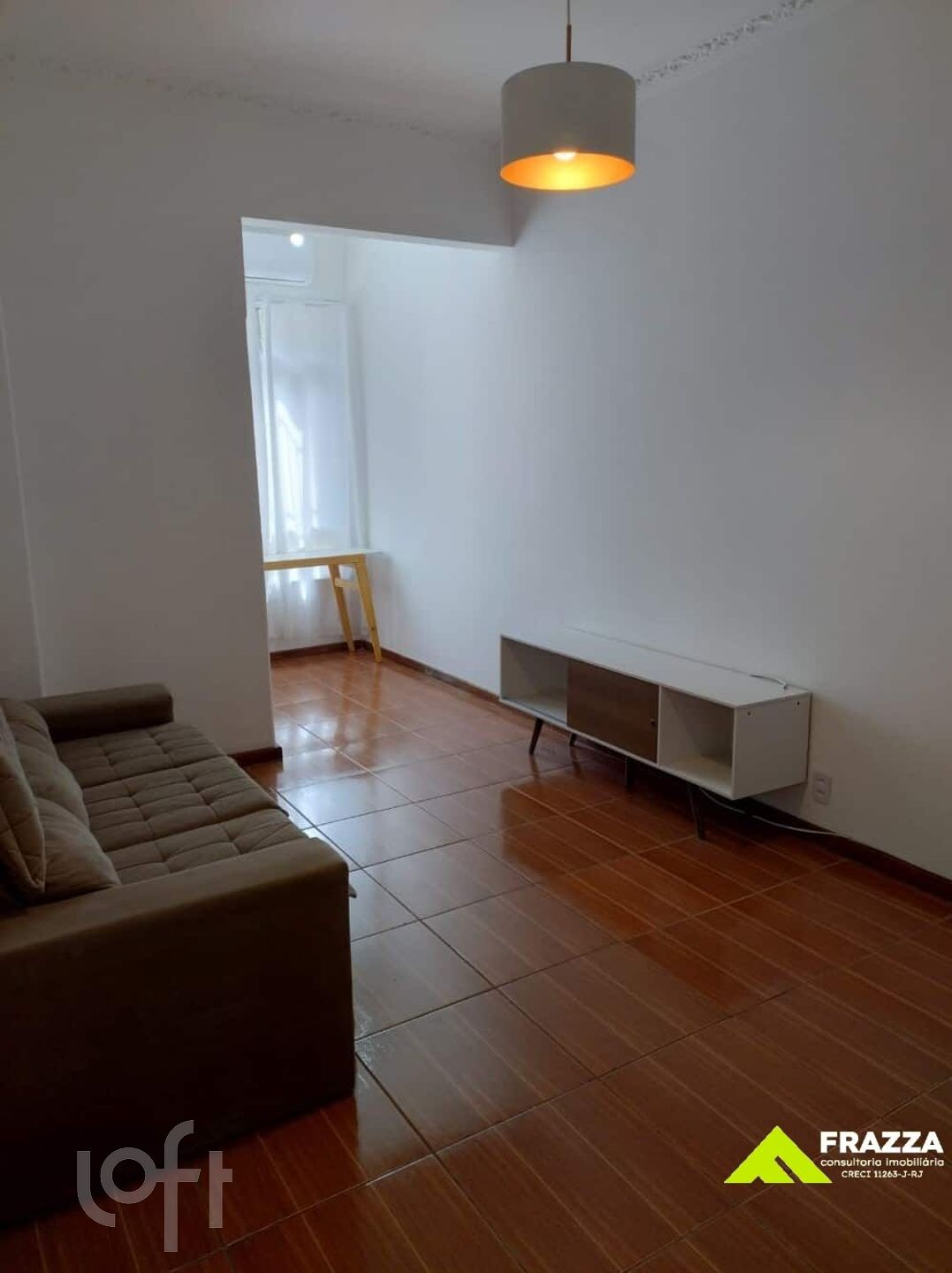 Apartamento à venda com 2 quartos, 70m² - Foto 1