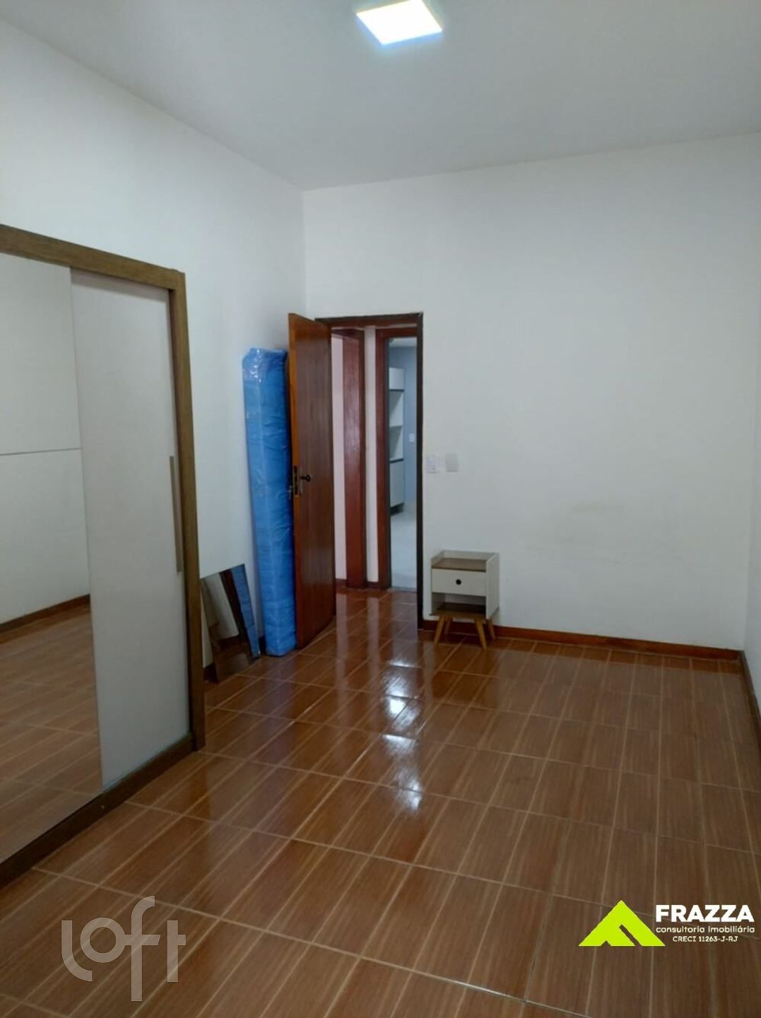 Apartamento à venda com 2 quartos, 70m² - Foto 9