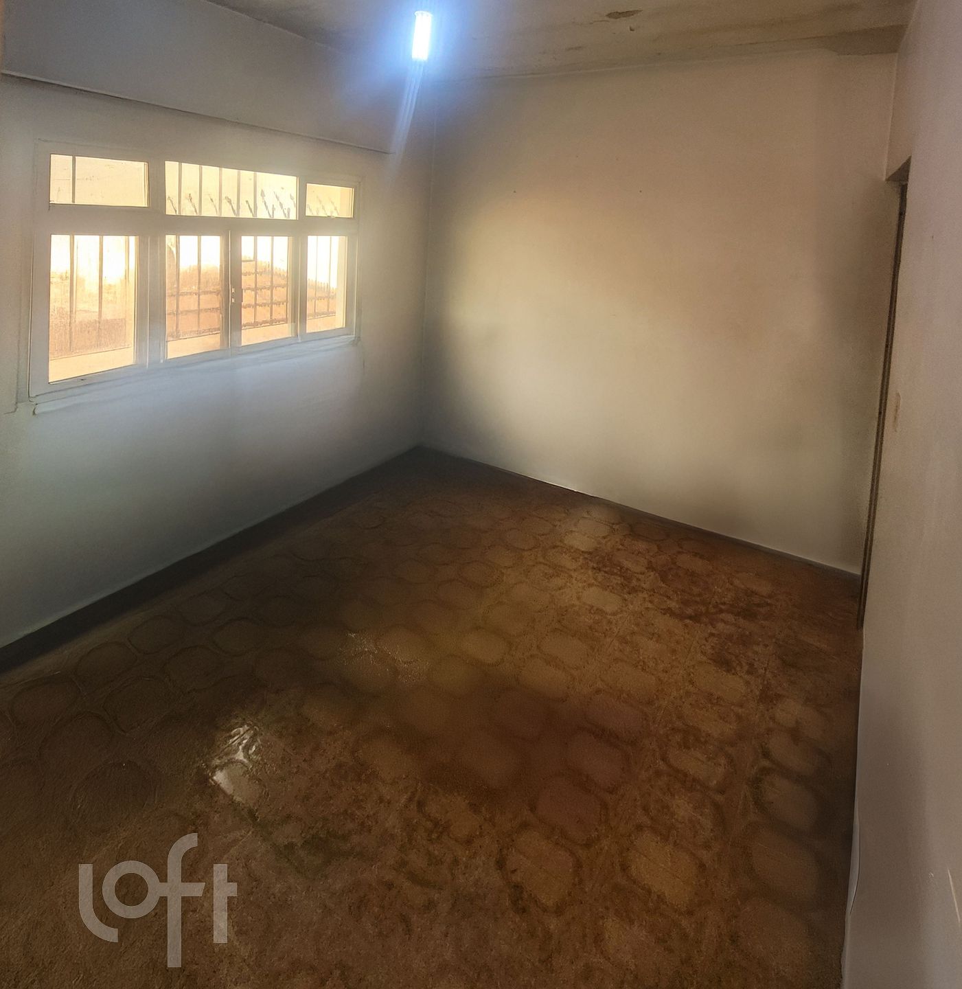 Casa à venda com 2 quartos, 216m² - Foto 1