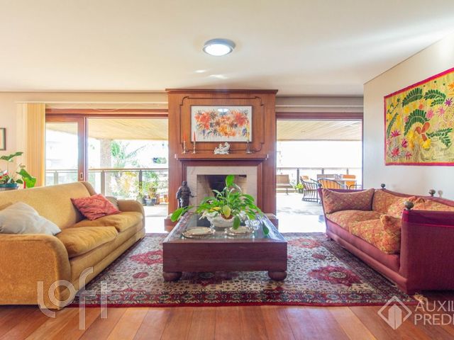 Apartamento com 579m², 3 dormitórios, 1 suíte, 3 vagas, Moinhos de Vento em Porto Alegre