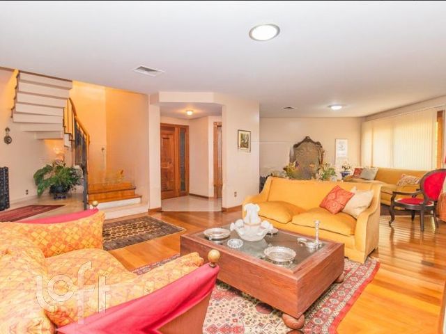 Apartamento com 579m², 3 dormitórios, 1 suíte, 3 vagas, Moinhos de Vento em Porto Alegre