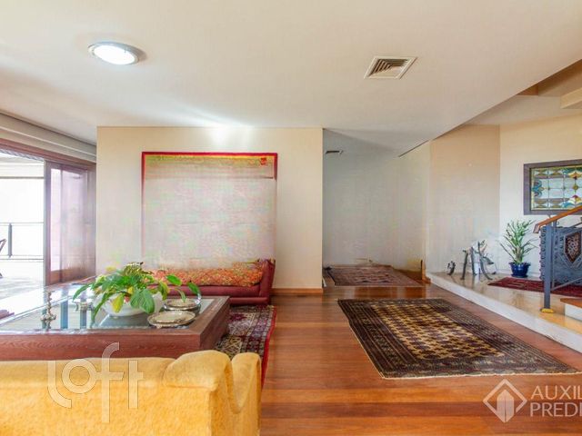 Apartamento com 579m², 3 dormitórios, 1 suíte, 3 vagas, Moinhos de Vento em Porto Alegre