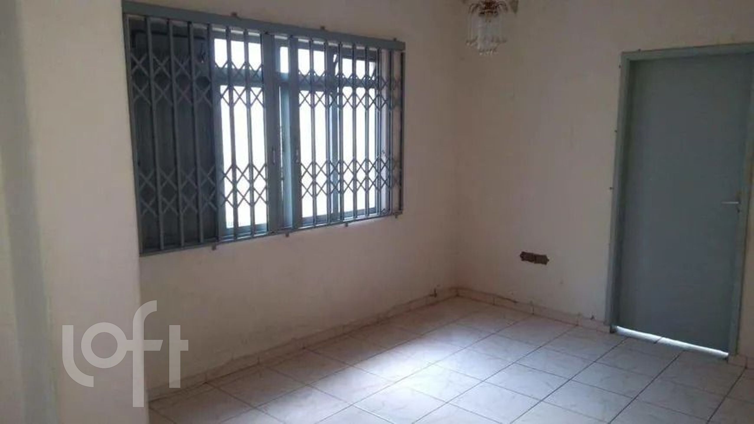 Casa à venda com 2 quartos, 400m² - Foto 1