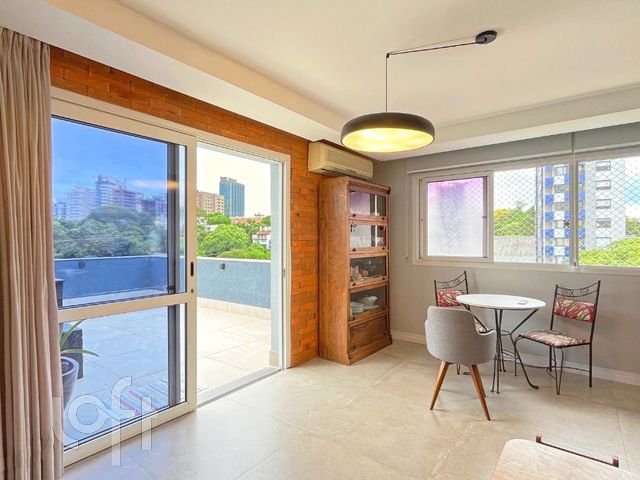 Apartamento com 170m², 3 dormitórios, 1 suíte, 3 vagas, São João em Porto Alegre