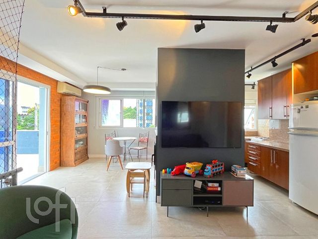 Apartamento com 170m², 3 dormitórios, 1 suíte, 3 vagas, São João em Porto Alegre