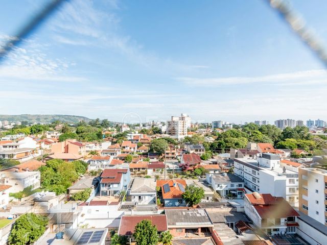 Apartamento com 110m², 3 dormitórios, 1 suíte, 3 vagas, Vila Ipiranga em Porto Alegre