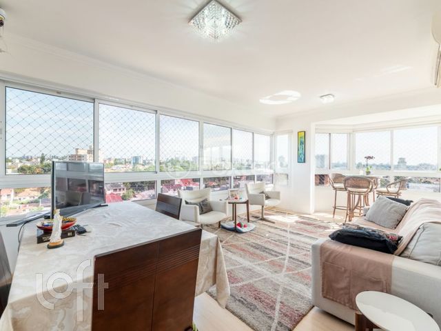 Apartamento com 110m², 3 dormitórios, 1 suíte, 3 vagas, Vila Ipiranga em Porto Alegre
