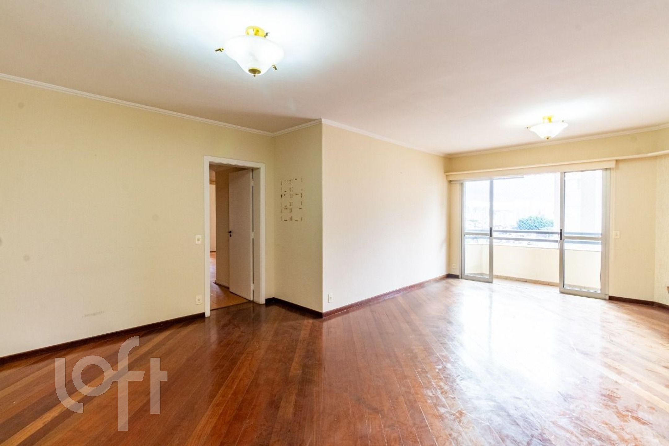 Apartamento à venda com 4 quartos, 133m² - Foto 2