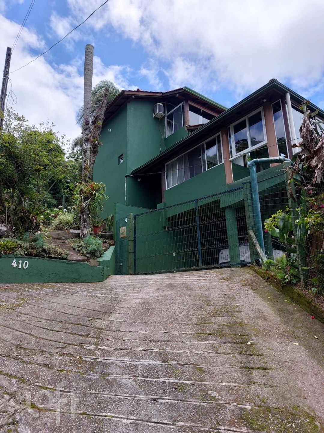 Casa Residencial com 191m², 2 quartos, 1 suíte, 2 garagens, no bairro Armação em Florianópolis