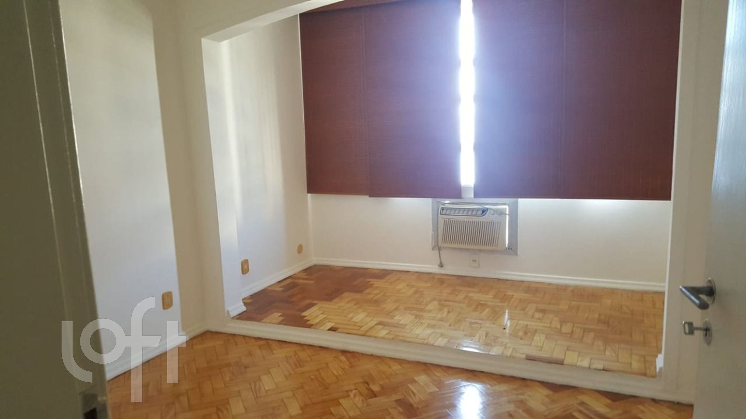 Apartamento à venda com 4 quartos, 207m² - Foto 8