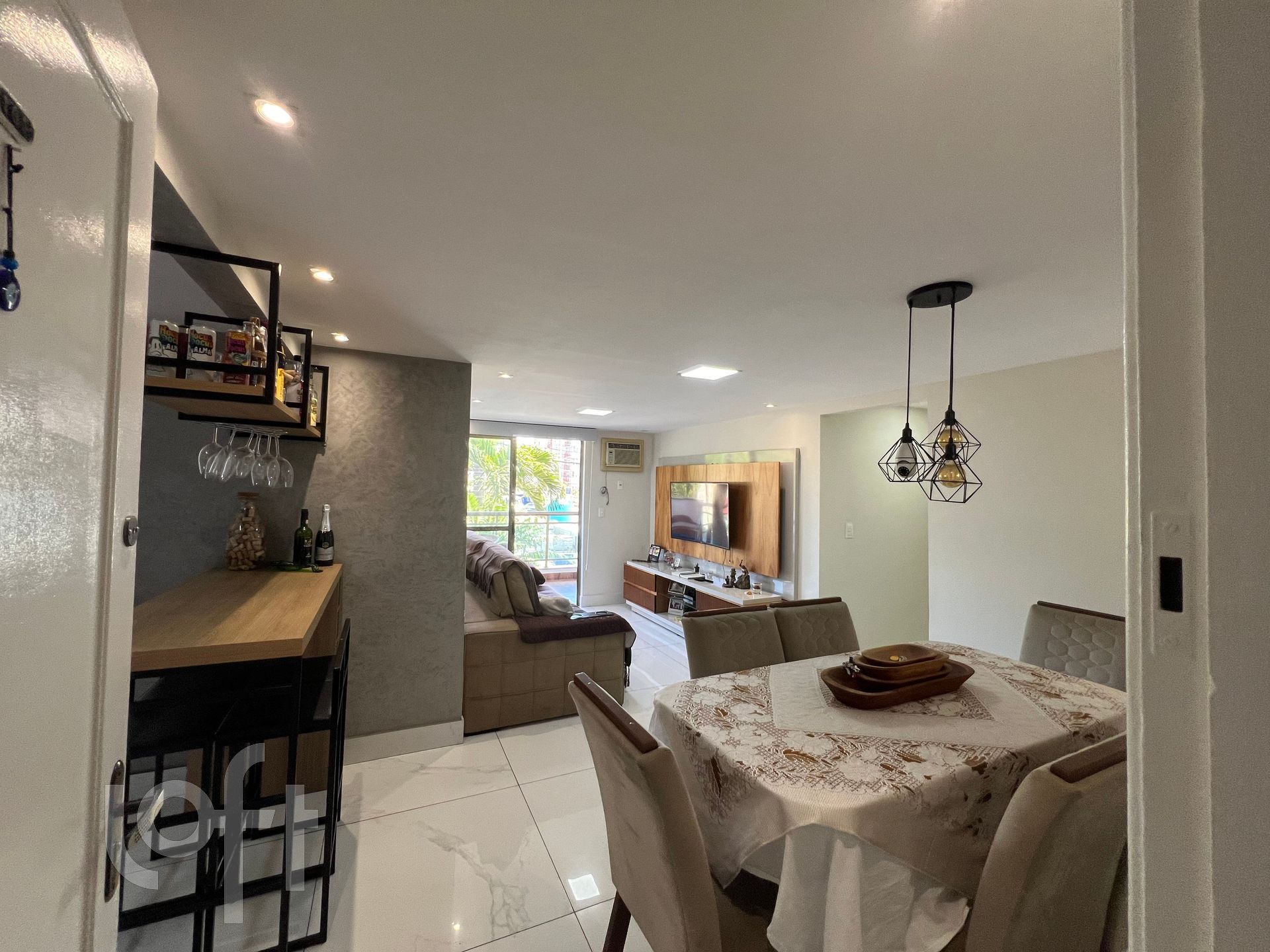 Apartamento à venda em Recreio dos Bandeirantes com 82 m², 2 quartos, 1 vaga