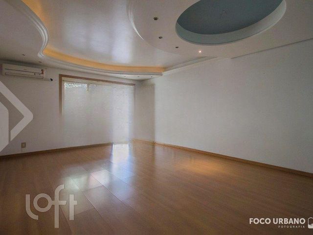 Apartamento com 112m², 3 dormitórios, 1 suíte, 2 vagas, São João em Porto Alegre