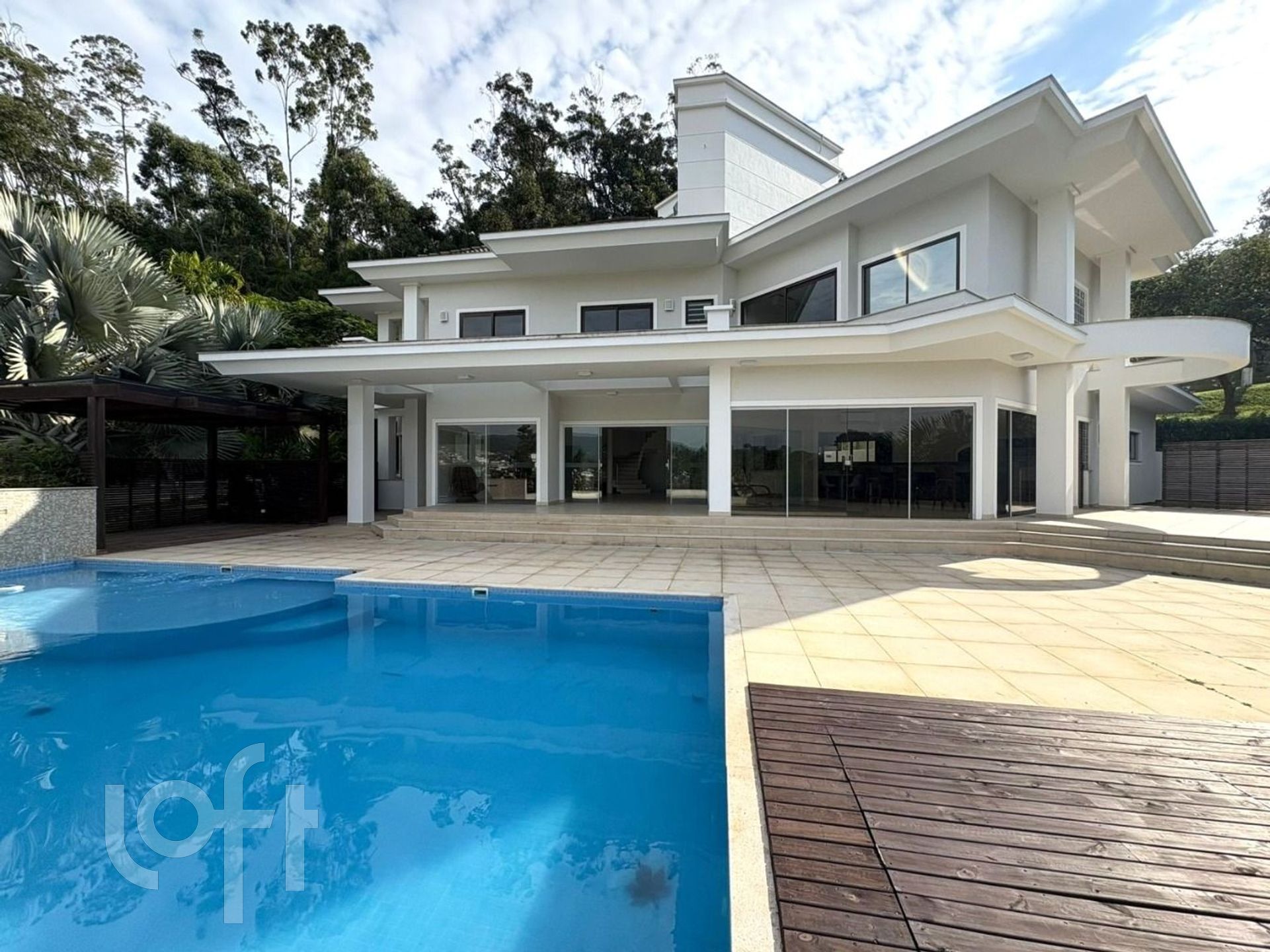 Casa à venda em Saco dos limões com 477 m², 5 quartos, 4 suítes, 4 vagas
