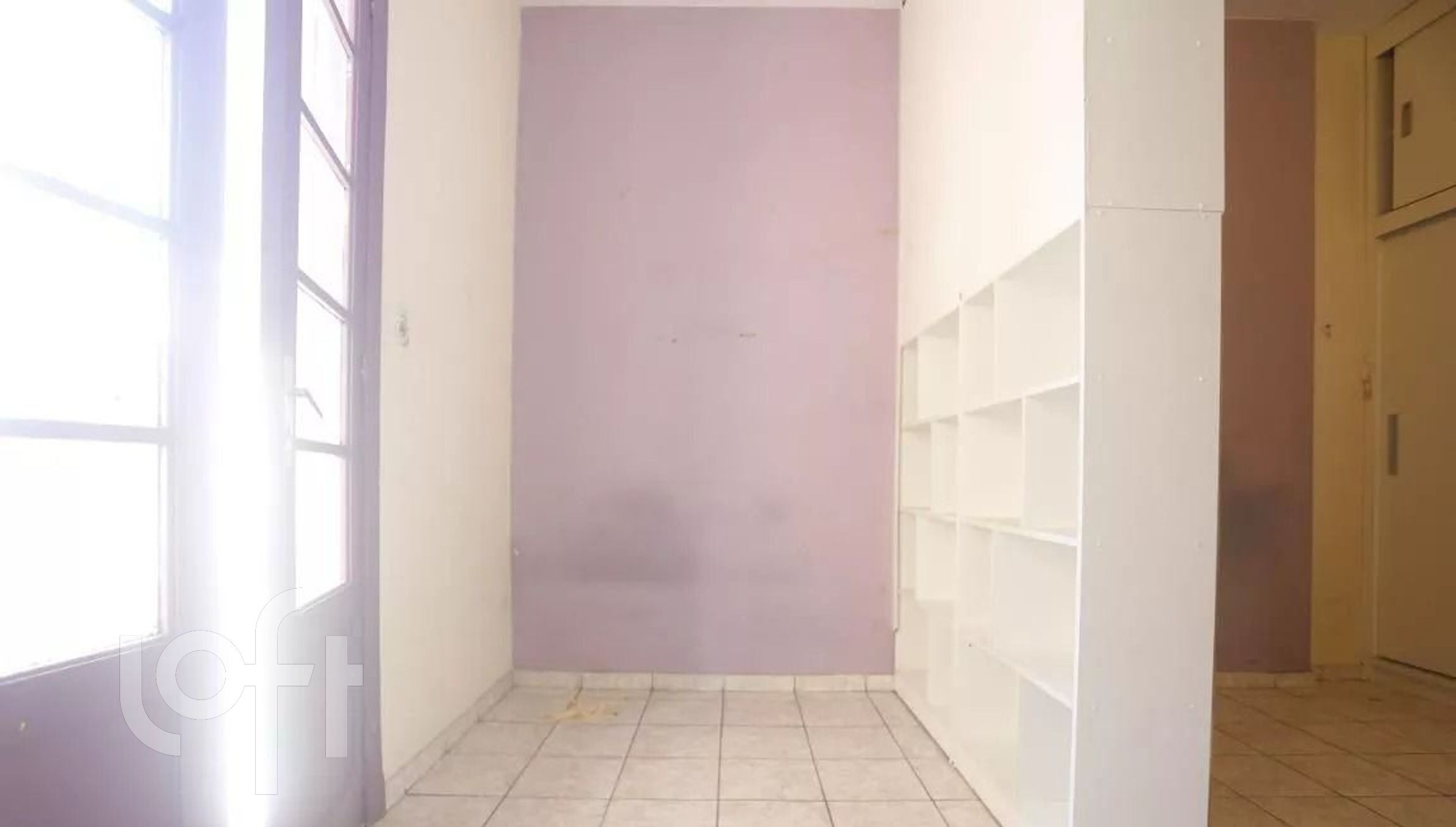 Apartamento à venda com 1 quarto, 35m² - Foto 2