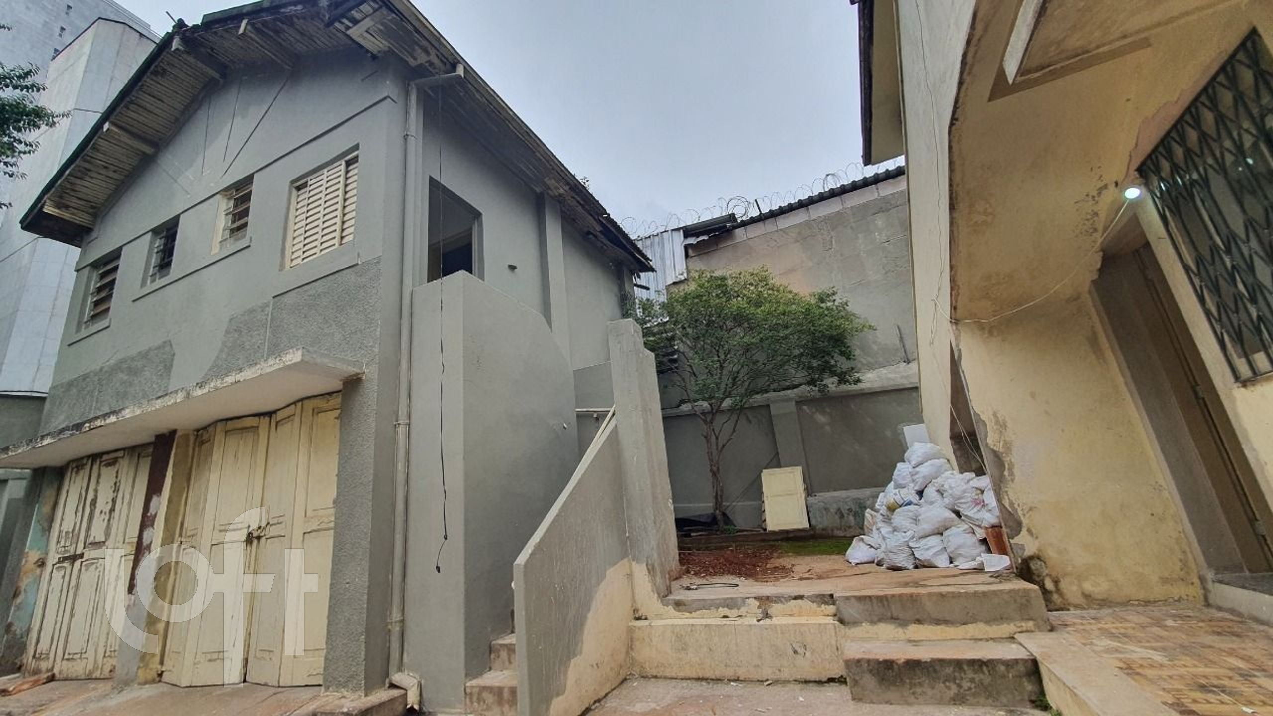 Casa à venda com 5 quartos, 320m² - Foto 25