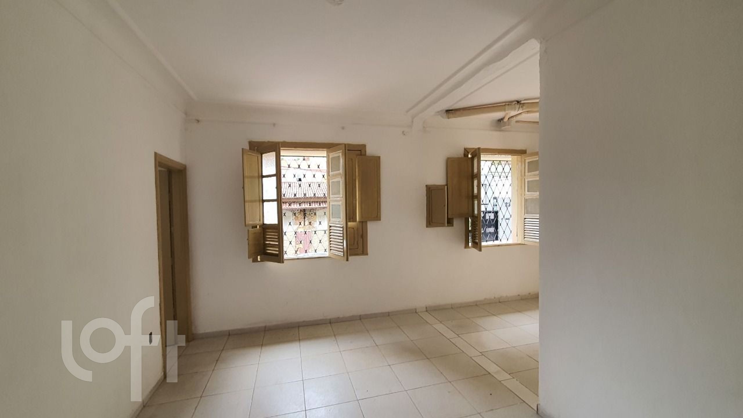 Casa à venda com 5 quartos, 320m² - Foto 2