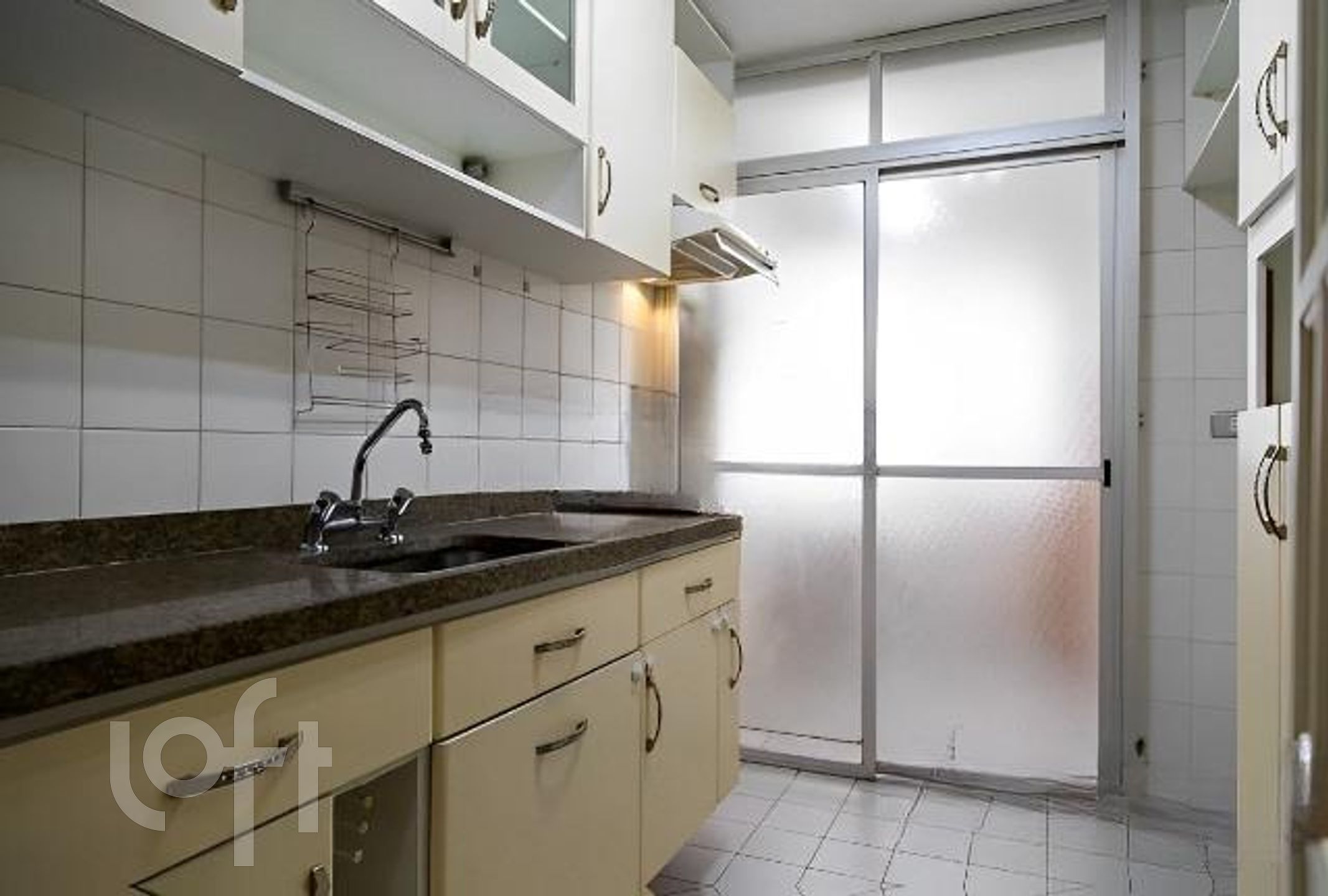 Apartamento à venda com 2 quartos, 70m² - Foto 5