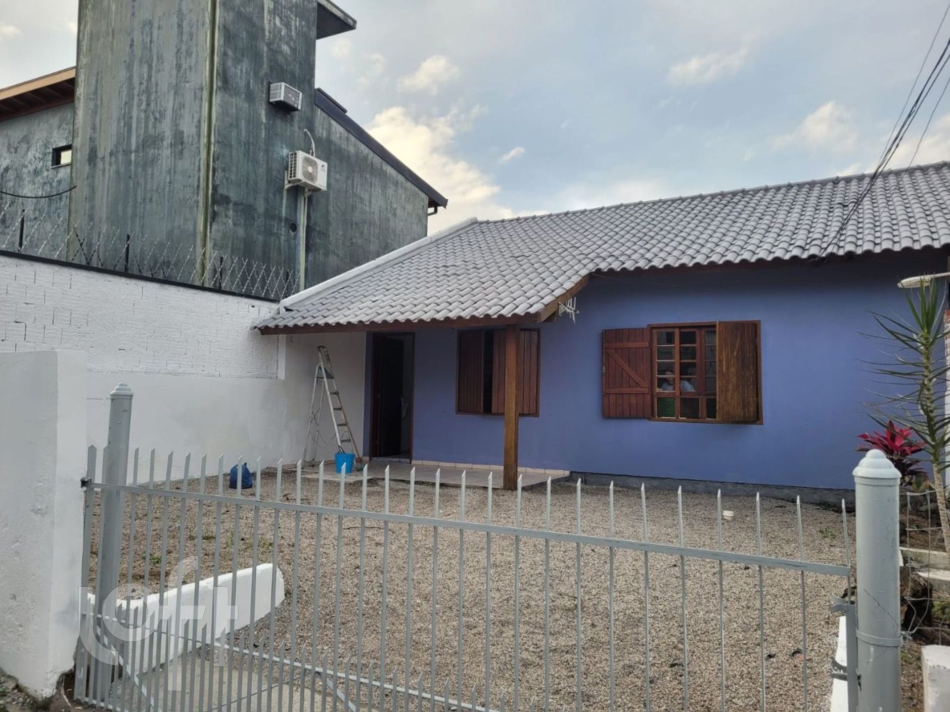 Casa Residencial com 120m², 2 quartos, 3 garagens, no bairro Rio tavares do norte em Florianópolis