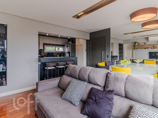 Apartamento com 92m², 3 dormitórios, 1 suíte, 1 vaga, Santana em Porto Alegre