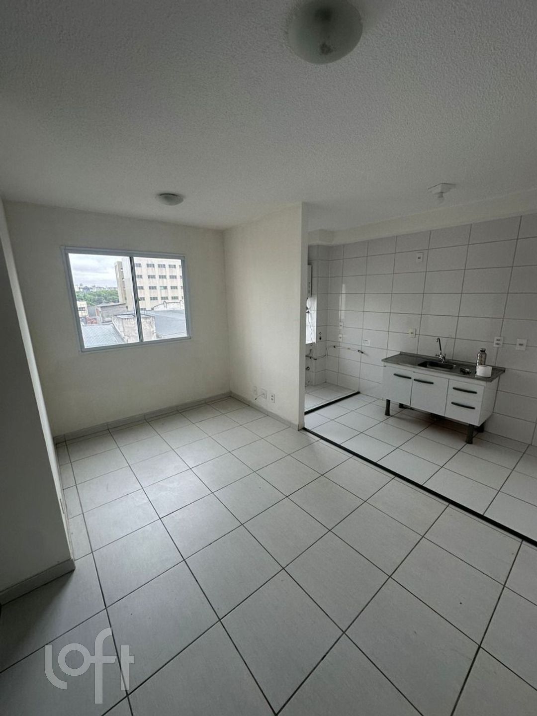 Apartamento à venda com 2 quartos, 42m² - Foto 2