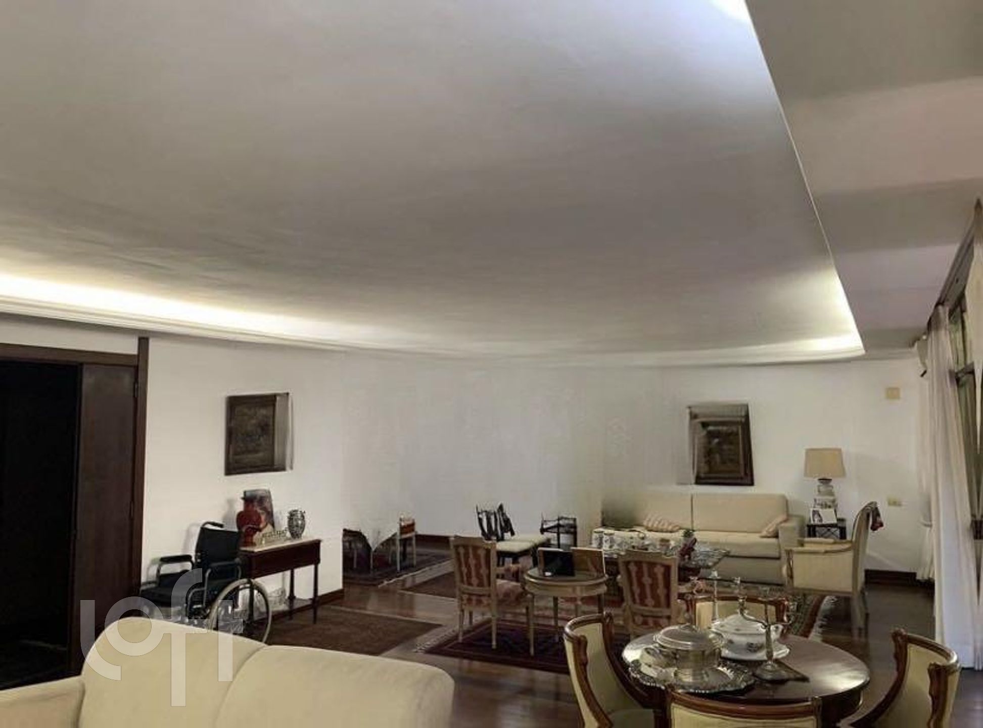 Apartamento à venda com 4 quartos, 250m² - Foto 2