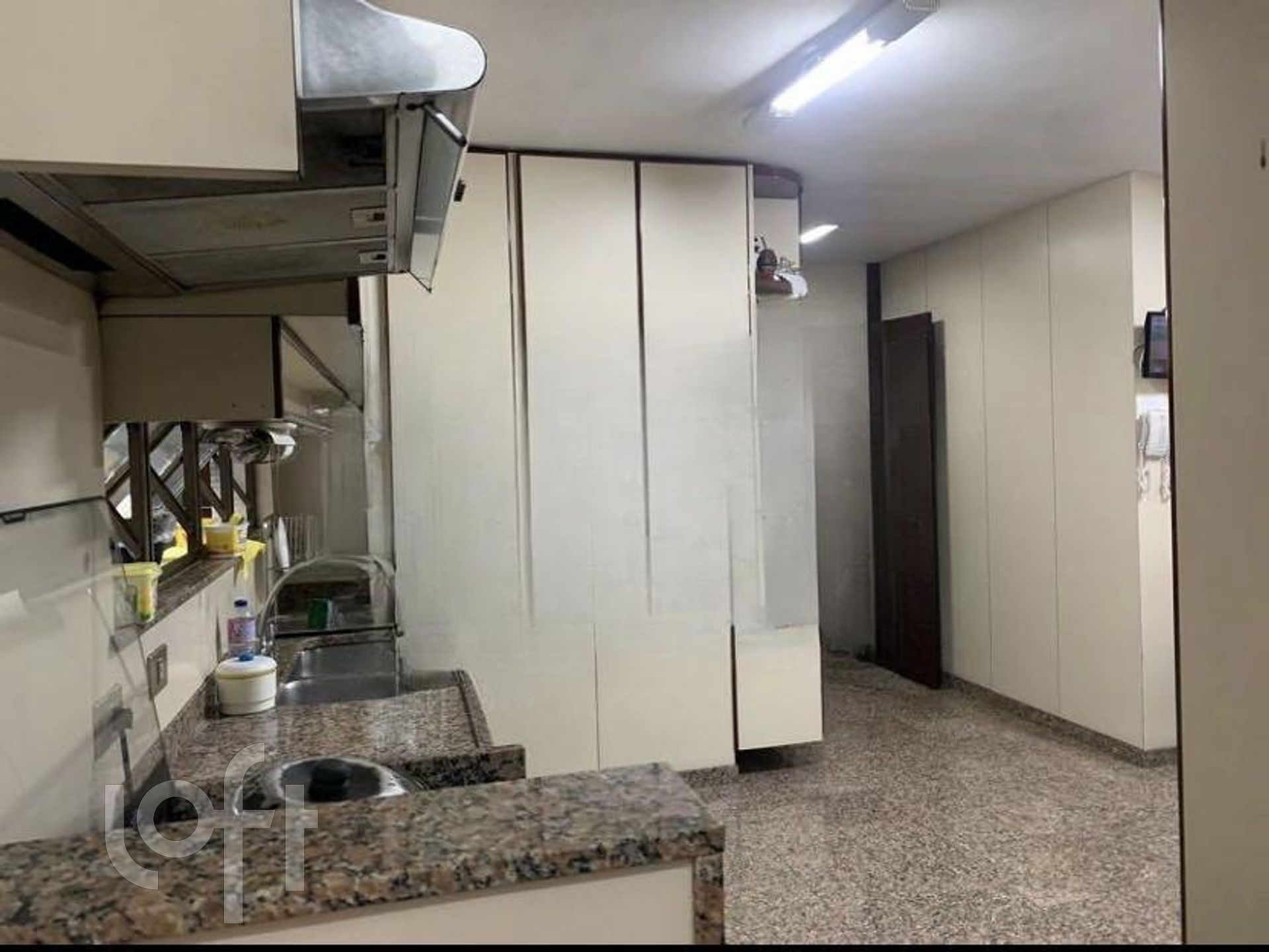 Apartamento à venda com 4 quartos, 250m² - Foto 4