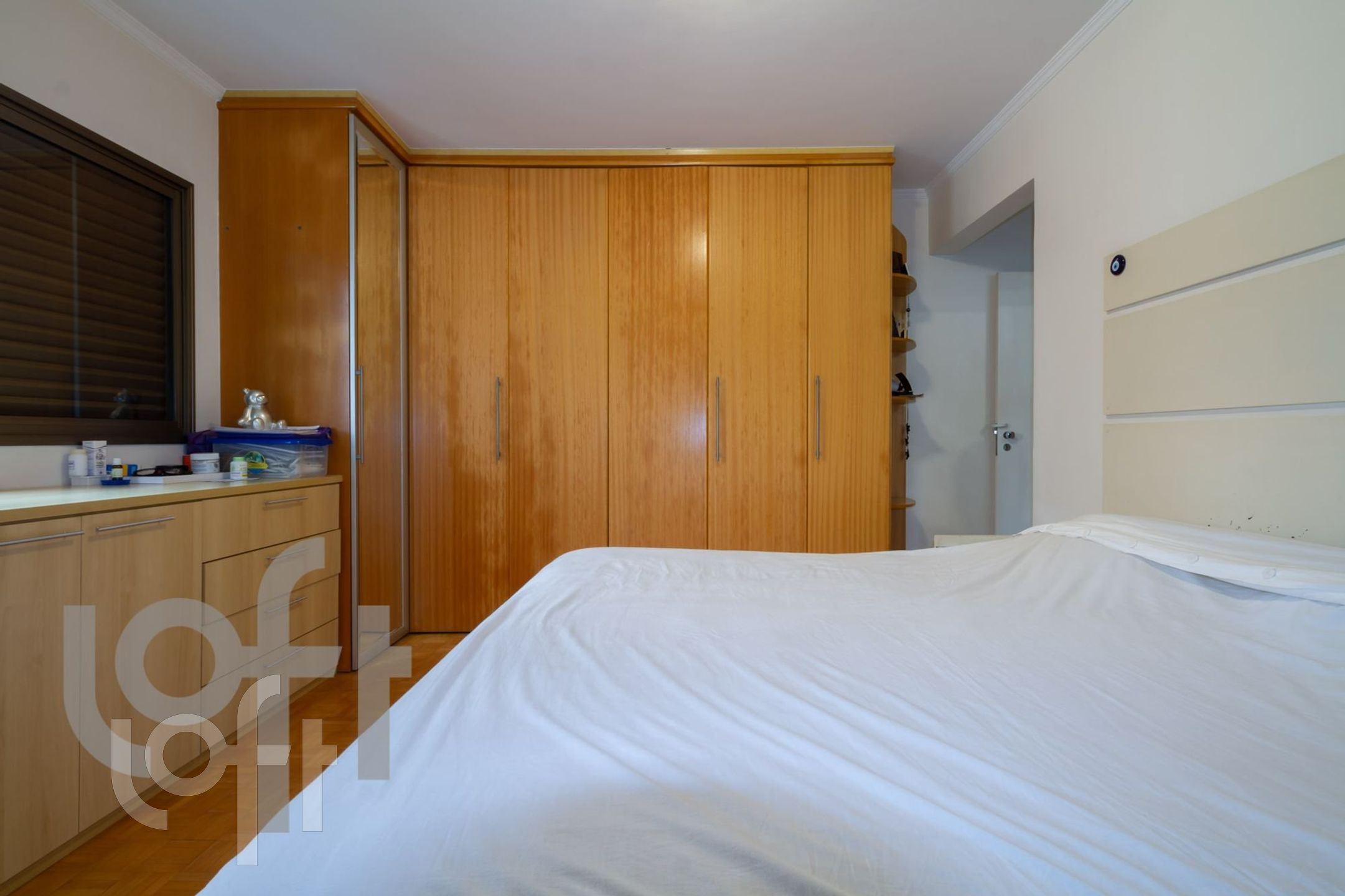 Apartamento à venda com 4 quartos, 200m² - Foto 10