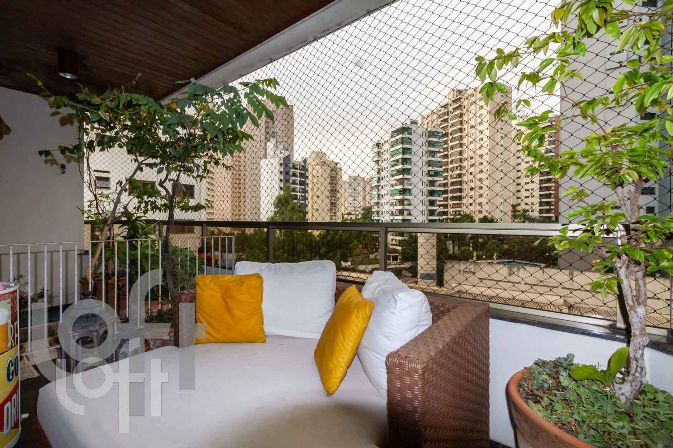 Apartamento à venda com 4 quartos, 200m² - Foto 18