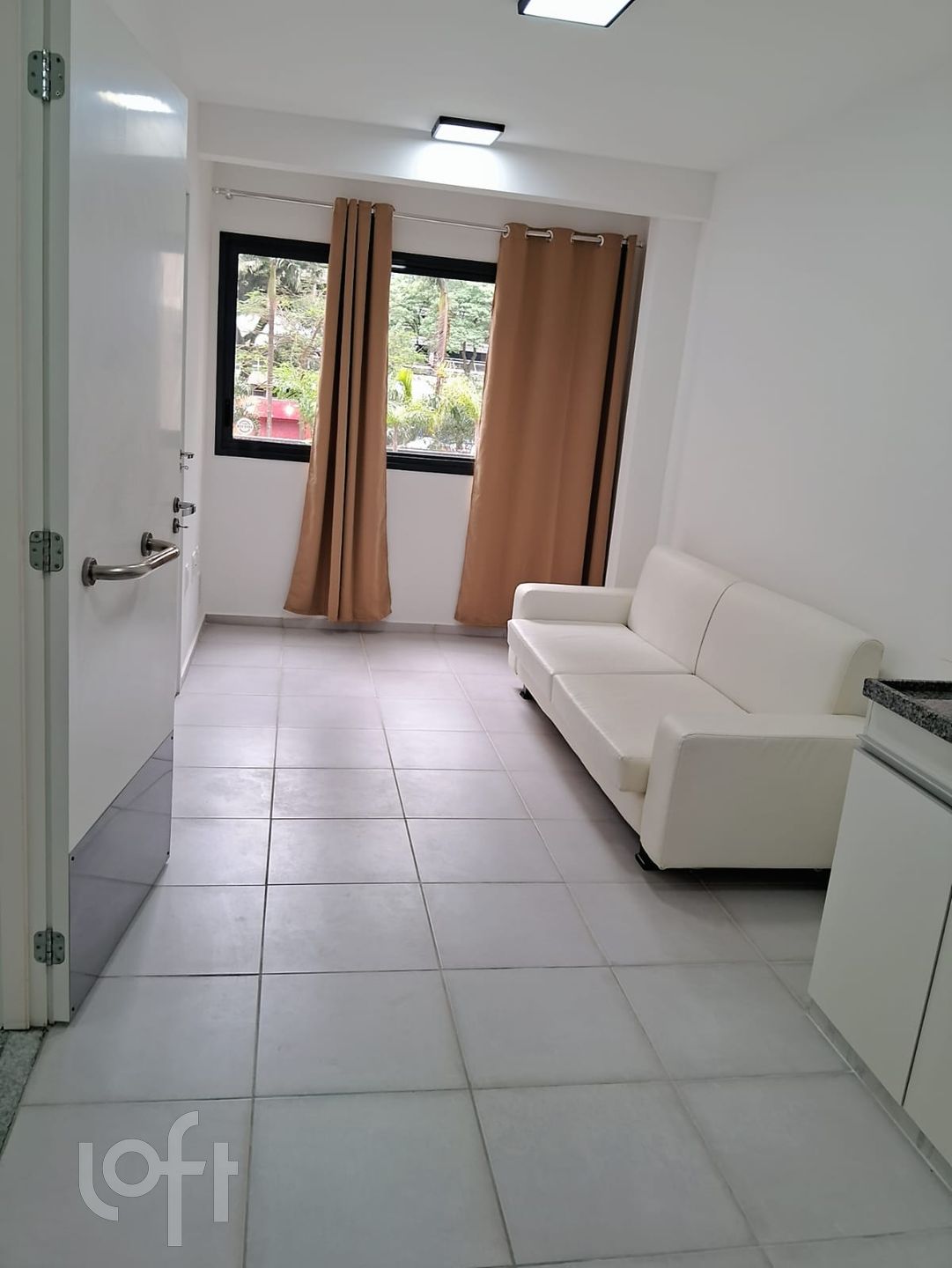 Apartamento à venda com 1 quarto, 29m² - Foto 1