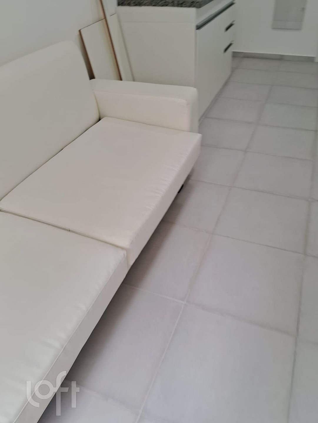 Apartamento à venda com 1 quarto, 29m² - Foto 2