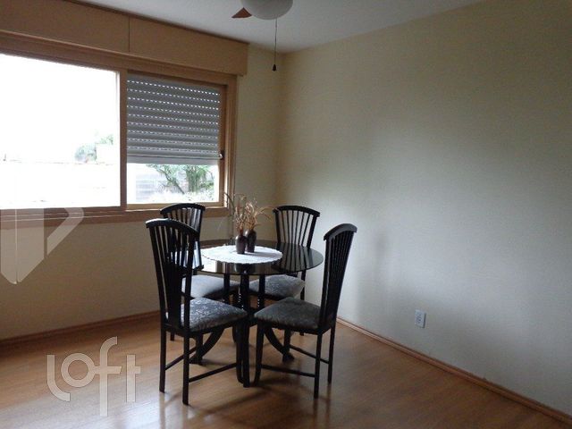 Apartamento com 74m², 2 dormitórios, 1 vaga, Menino Deus em Porto Alegre