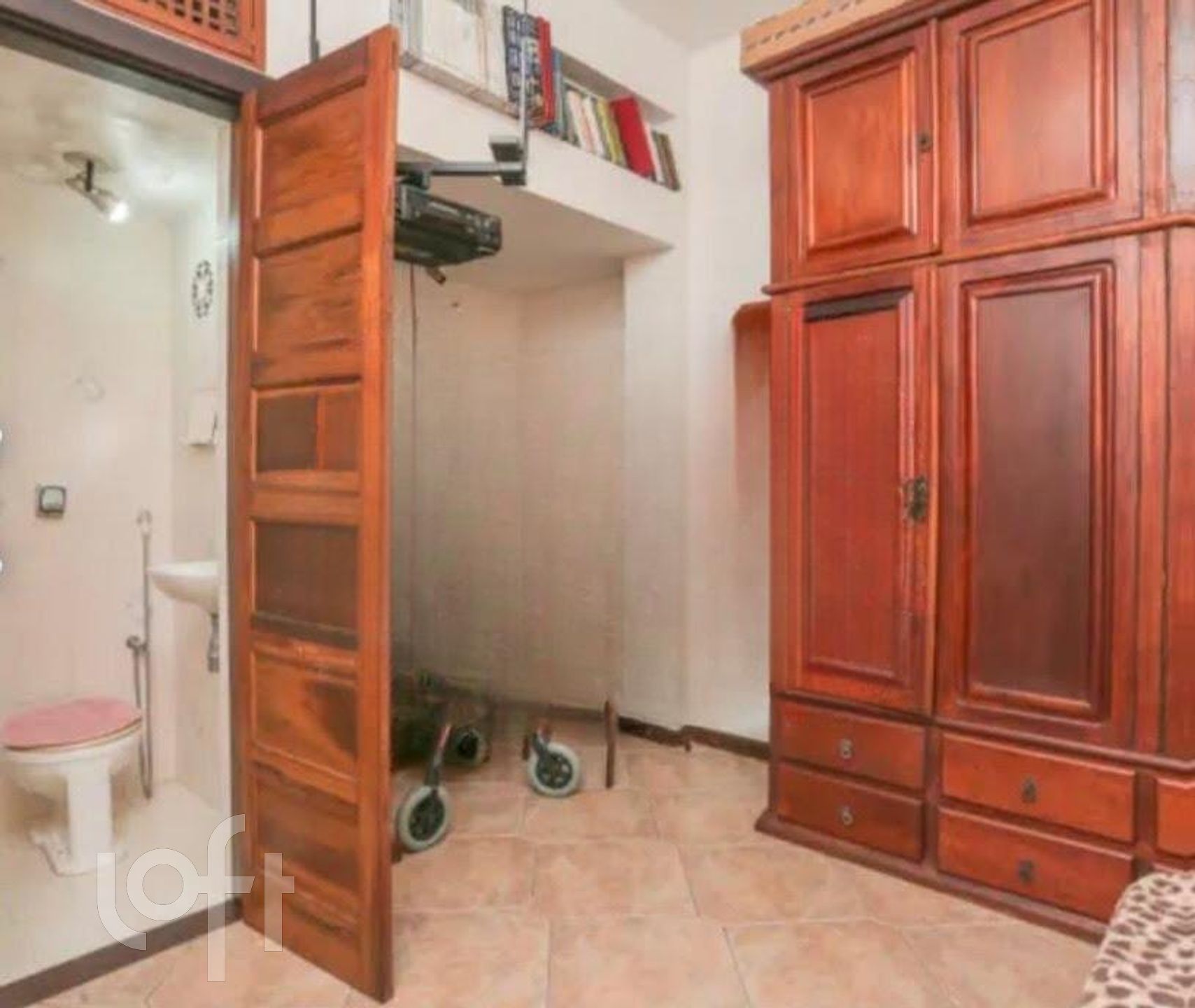 Apartamento à venda com 2 quartos, 70m² - Foto 4