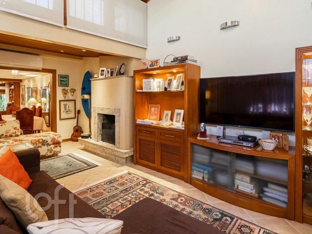 Casa com 400m², 3 dormitórios, 1 suíte, 4 vagas, Chácara das Pedras em Porto Alegre