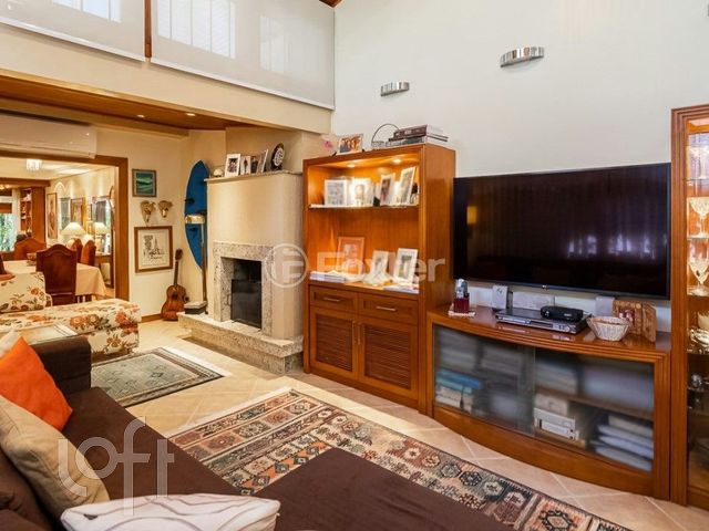 Casa com 400m², 3 dormitórios, 1 suíte, 4 vagas, Chácara das Pedras em Porto Alegre