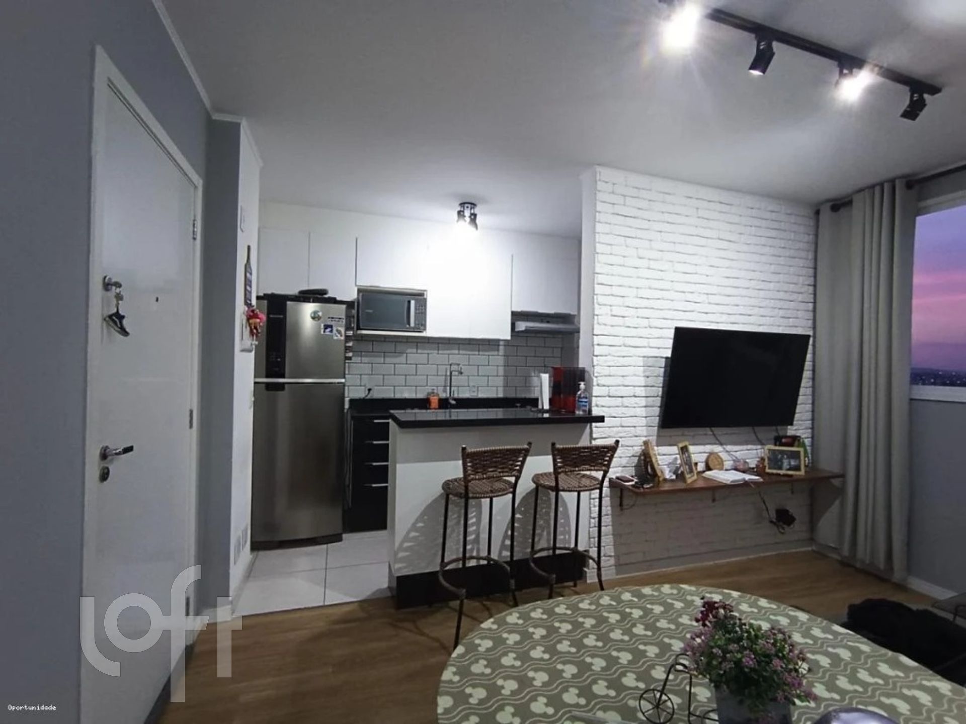 Apartamento à venda com 2 quartos, 44m² - Foto 2