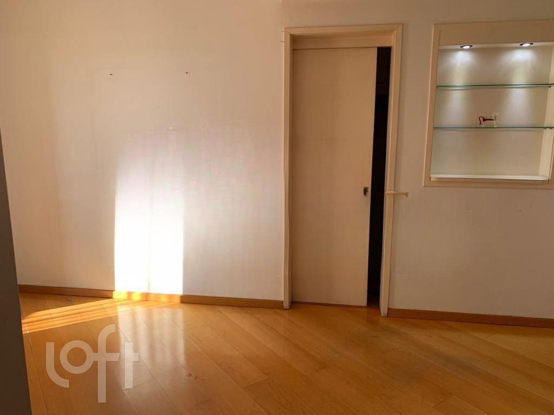 Apartamento à venda com 2 quartos, 68m² - Foto 4