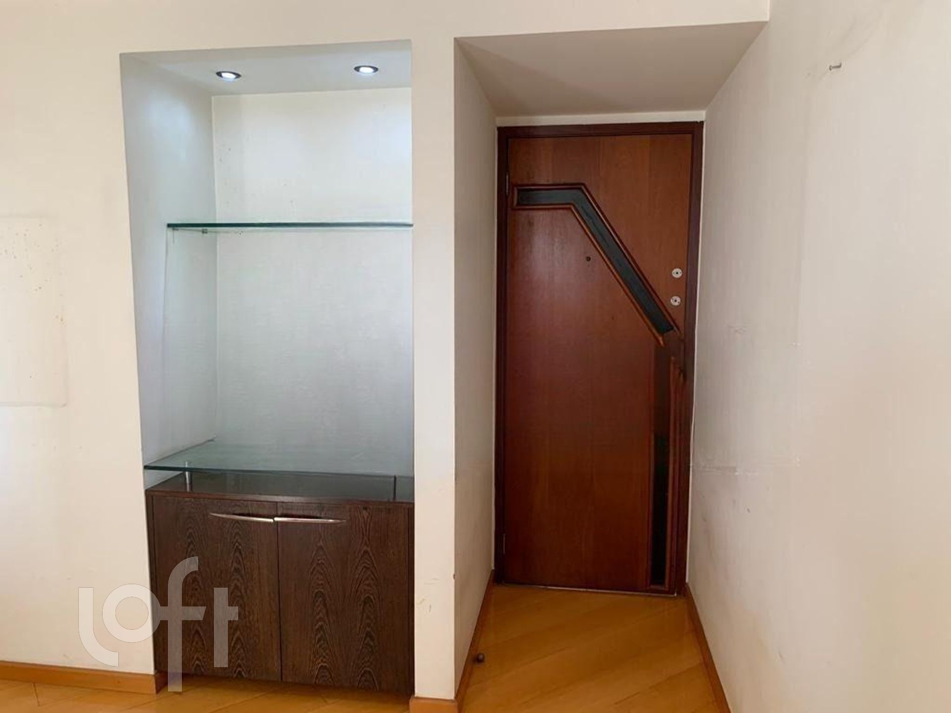 Apartamento à venda com 2 quartos, 68m² - Foto 2