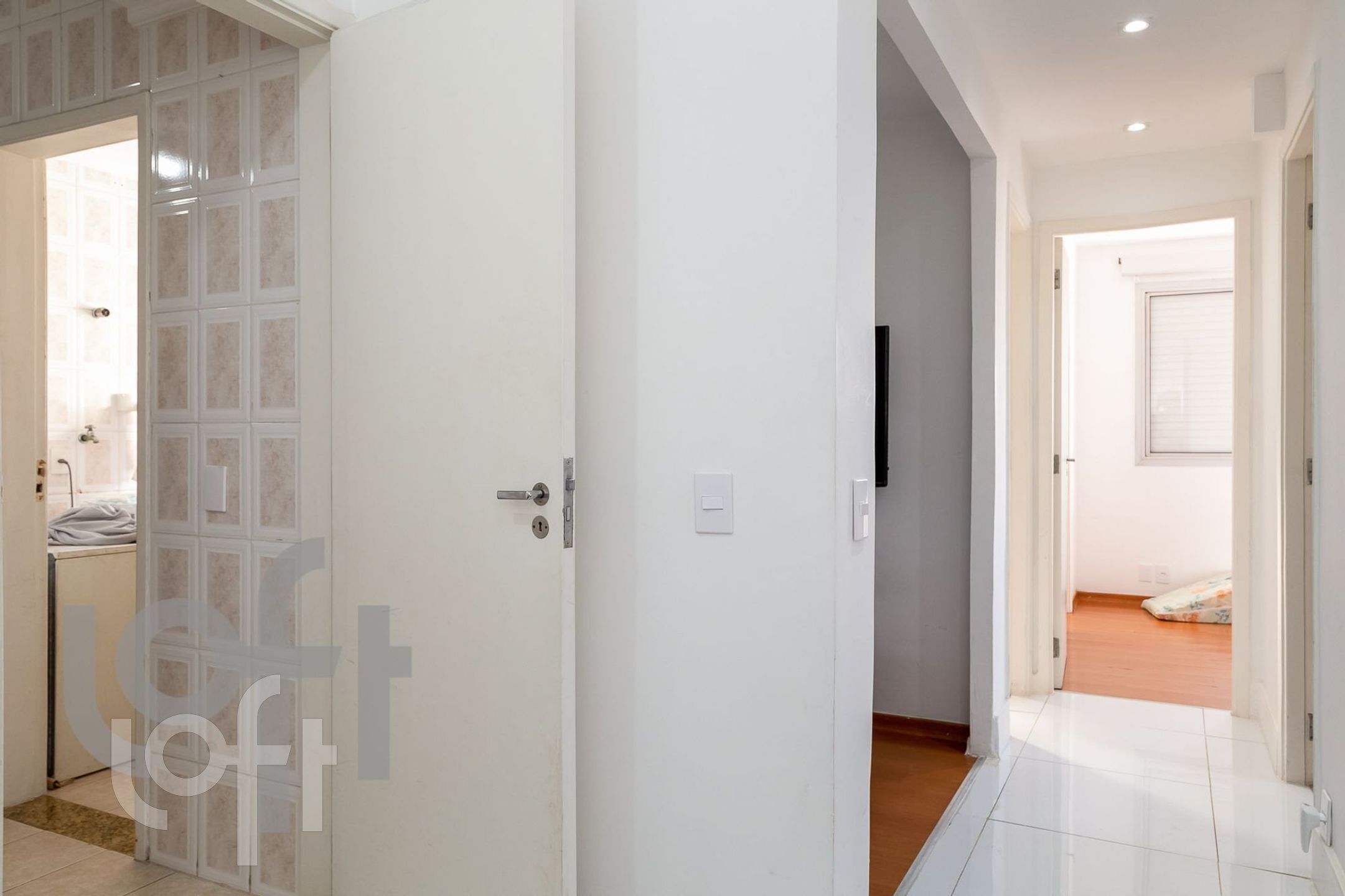 Apartamento à venda com 3 quartos, 89m² - Foto 2