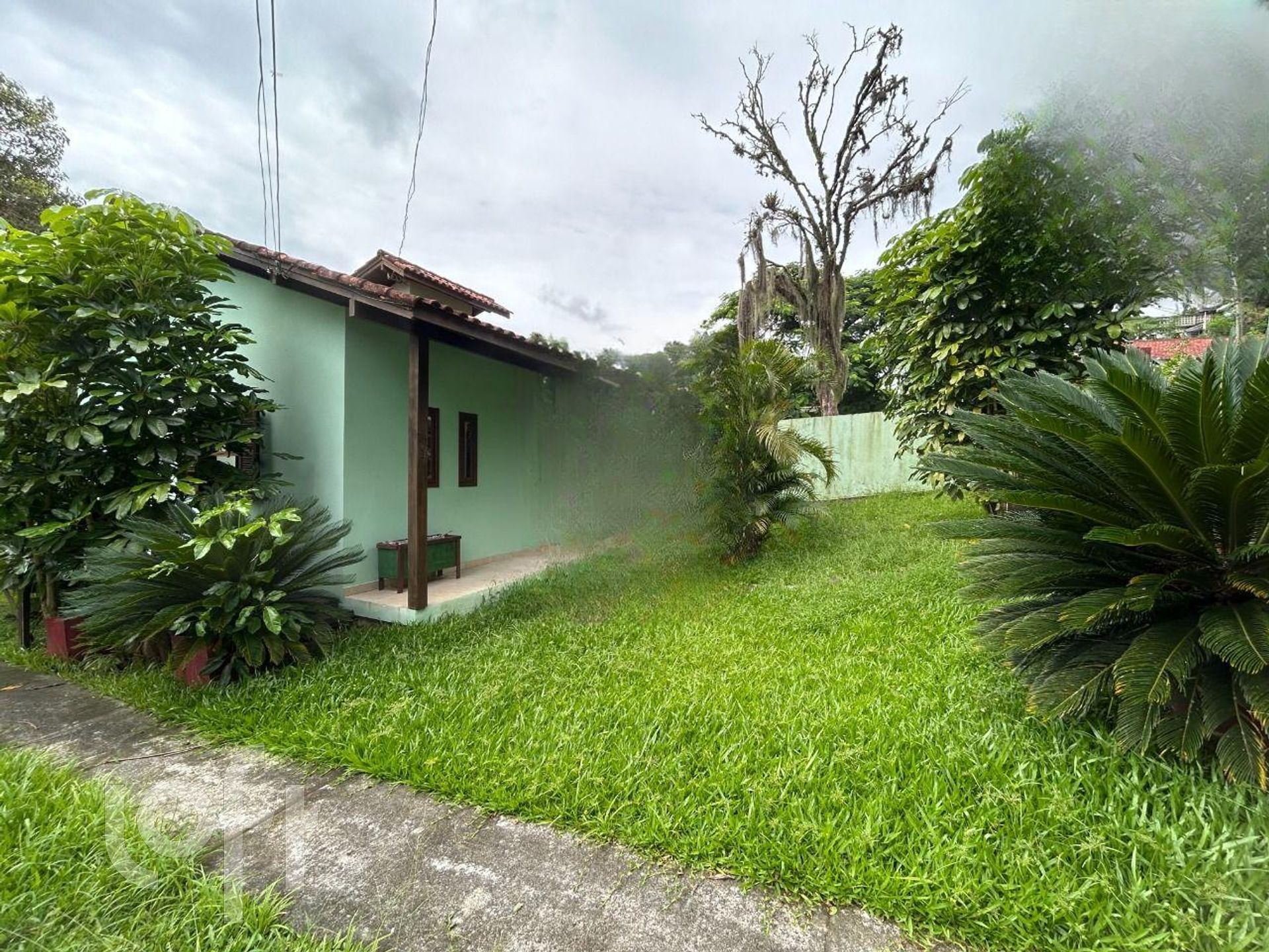Casa Residencial com 60m², 2 quartos, 3 garagens, no bairro Barra do Sambaqui em Florianópolis