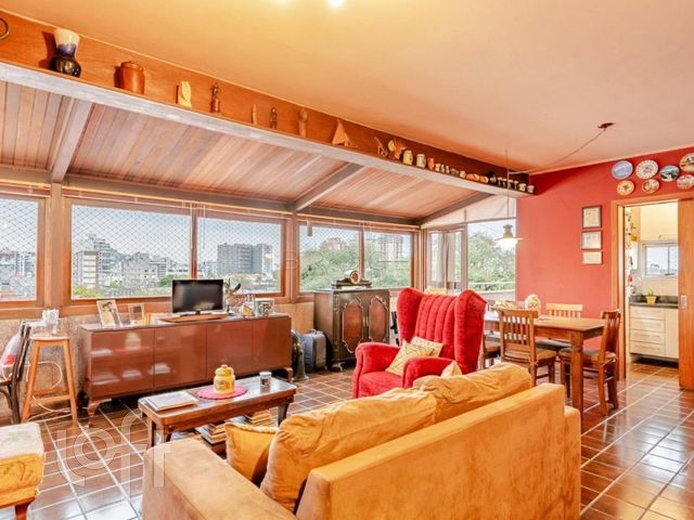 Apartamento com 277m², 3 dormitórios, 1 suíte, 1 vaga, Menino Deus em Porto Alegre