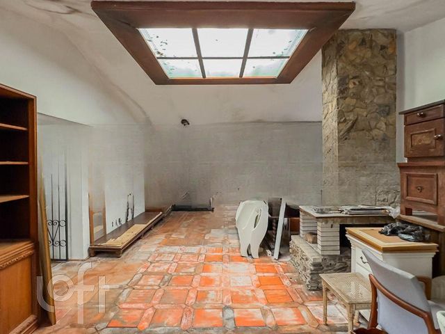 Casa com 360m², 4 dormitórios, 4 suítes, 4 vagas, Três Figueiras em Porto Alegre