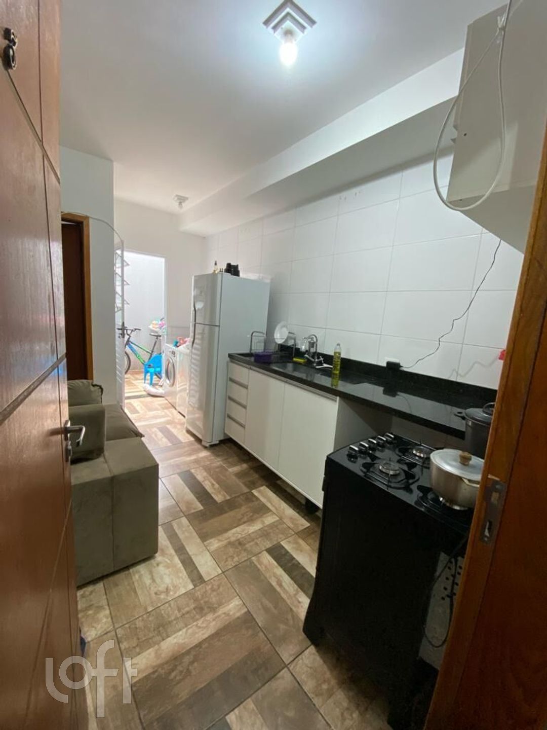 Apartamento à venda com 1 quarto, 32m² - Foto 3