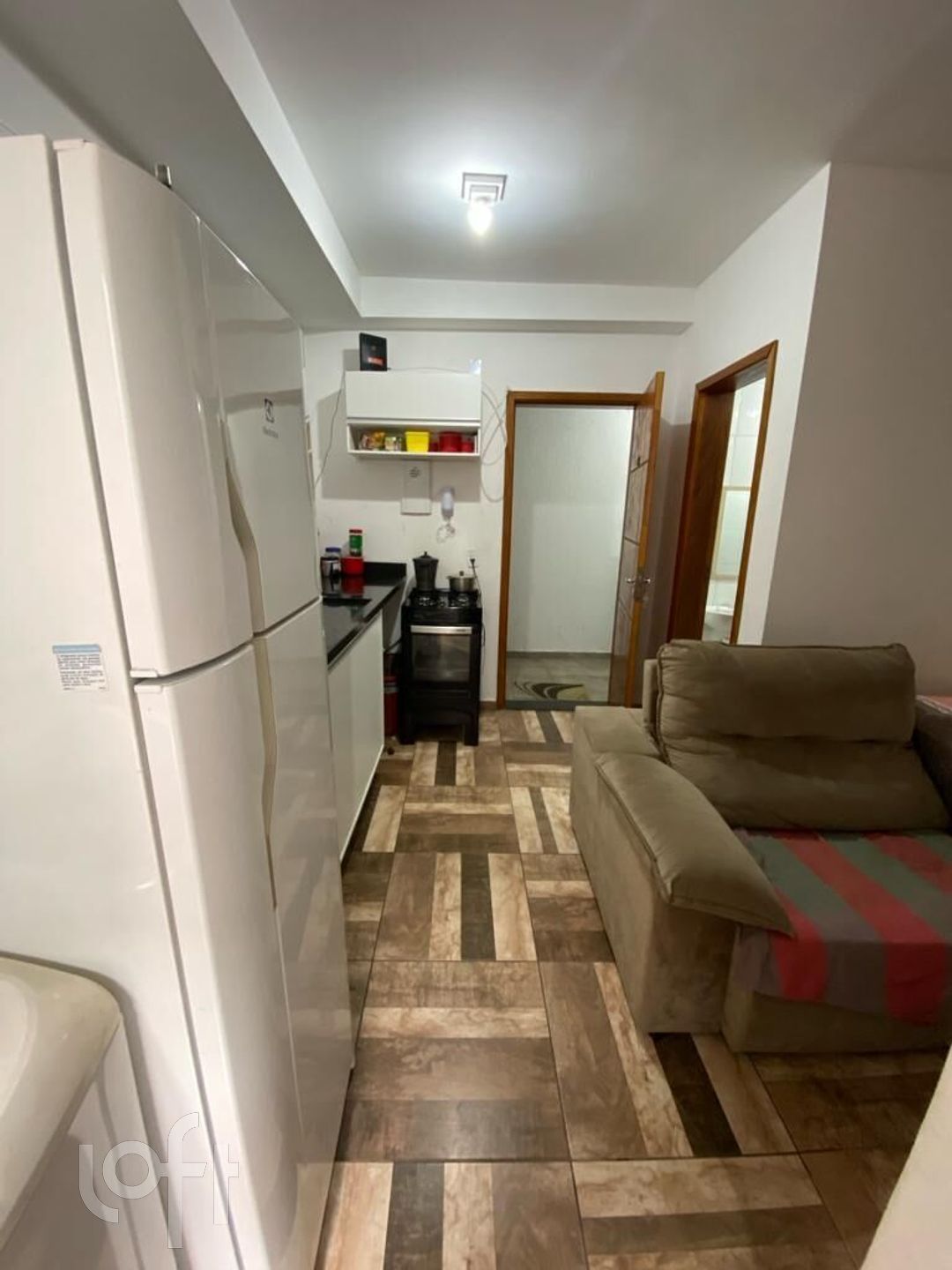 Apartamento à venda com 1 quarto, 32m² - Foto 2